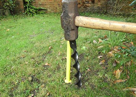 Gartenschaukeln mit Indusfix Bodenanker und Rohrklemmen