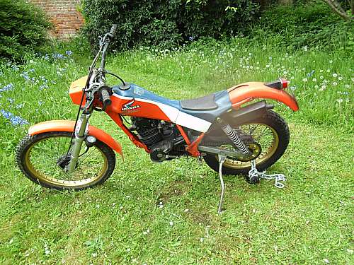 Honda tlr mit Indusfix Bodenanker und Kette